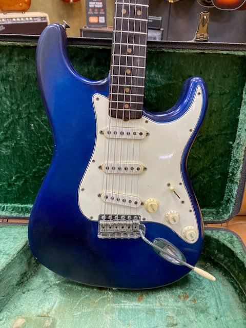 Fender Stratocaster 1964 Refin w/original Stamford case + manual