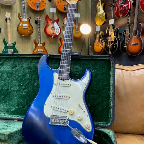 Fender Stratocaster 1964 Refin w/original Stamford case + manual
