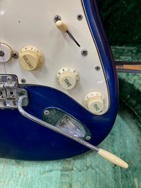 Fender Stratocaster 1964 Refin w/original Stamford case + manual