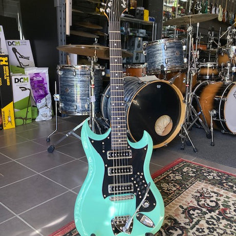 Hagstrom H-III Retroscape Guitar in Aged Sky Blue H-Story Reborn (preowned No case)