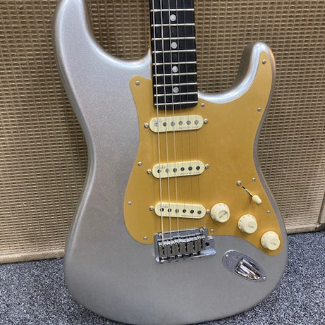 2021 Fender American Ultra II Stratocaster  Silver Sparkle (Pre-Owned)