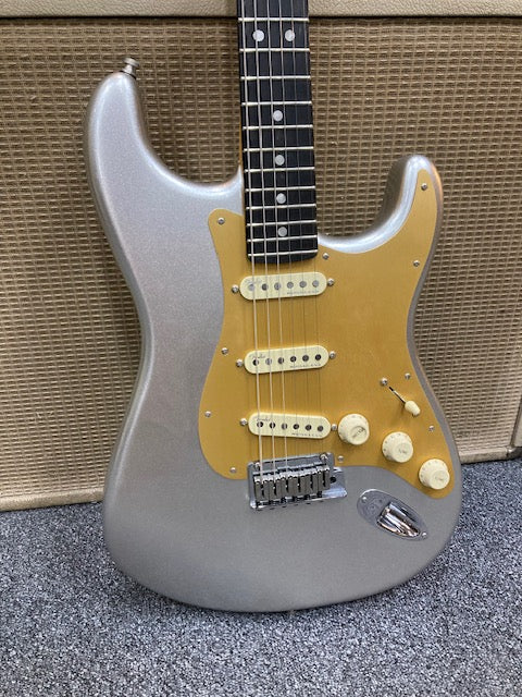 2021 Fender American Ultra II Stratocaster  Silver Sparkle (Pre-Owned)