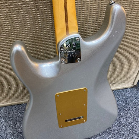 2021 Fender American Ultra II Stratocaster  Silver Sparkle (Pre-Owned)