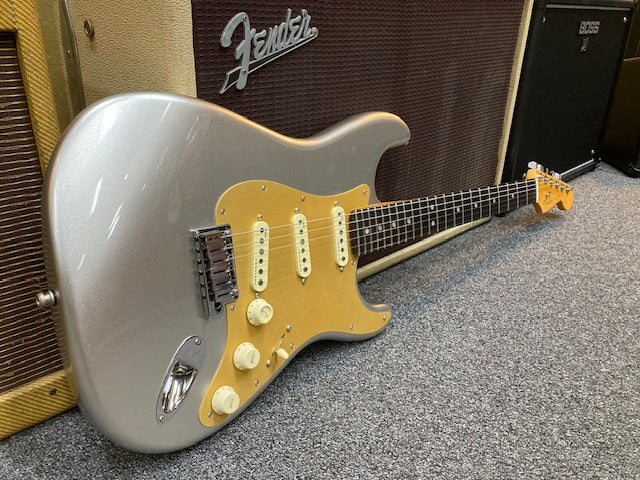 2021 Fender American Ultra II Stratocaster  Silver Sparkle (Pre-Owned)