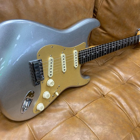 2021 Fender American Ultra II Stratocaster  Silver Sparkle (Pre-Owned)