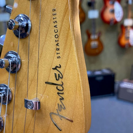 2021 Fender American Ultra II Stratocaster  Silver Sparkle (Pre-Owned)