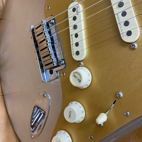 2021 Fender American Ultra II Stratocaster  Silver Sparkle (Pre-Owned)