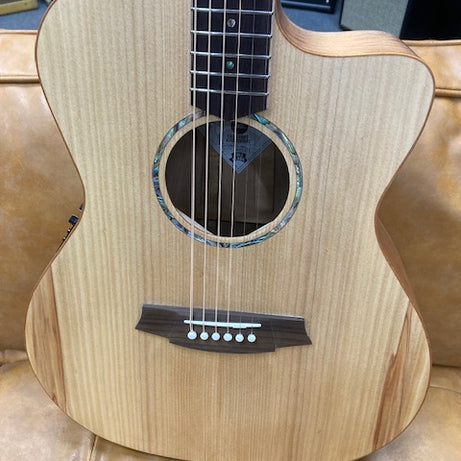 Cole Clark Studio Solid Bunya Top & Qld Maple Acoustic Electric Guitar w/ Cutaway inc Gig Bag