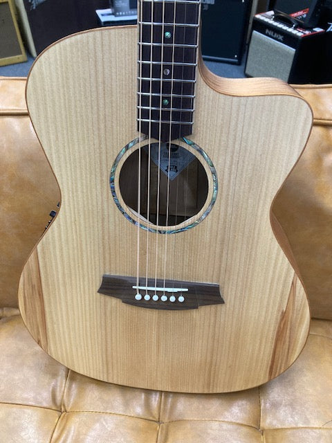 Cole Clark Studio Solid Bunya Top & Qld Maple Acoustic Electric Guitar w/ Cutaway inc Gig Bag
