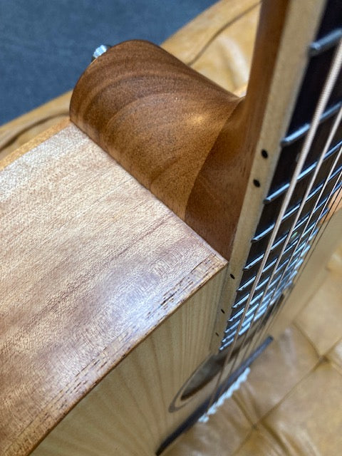 Cole Clark Studio Solid Bunya Top & Qld Maple Acoustic Electric Guitar w/ Cutaway inc Gig Bag