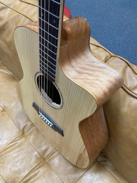 Cole Clark Studio Solid Bunya Top & Qld Maple Acoustic Electric Guitar w/ Cutaway inc Gig Bag