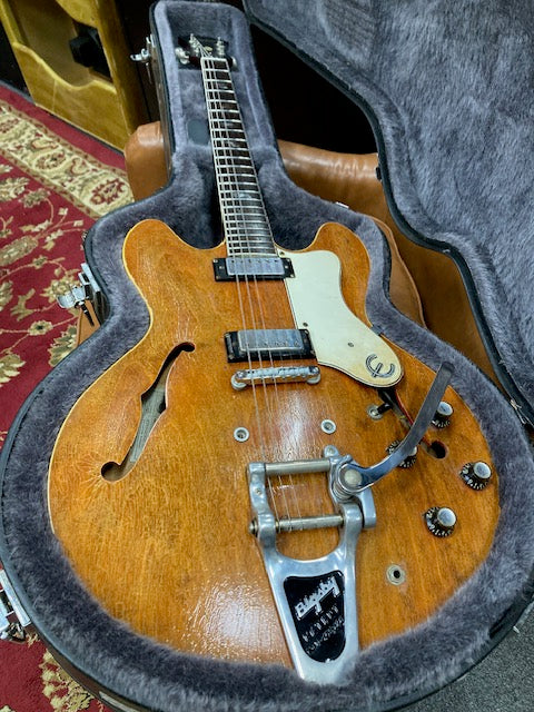 1966 Epiphone E360TD Riveria Vintage Guitar w/case (Pre-Owned)