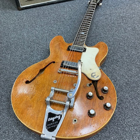 1966 Epiphone E360TD Riveria Vintage Guitar w/case (Pre-Owned)