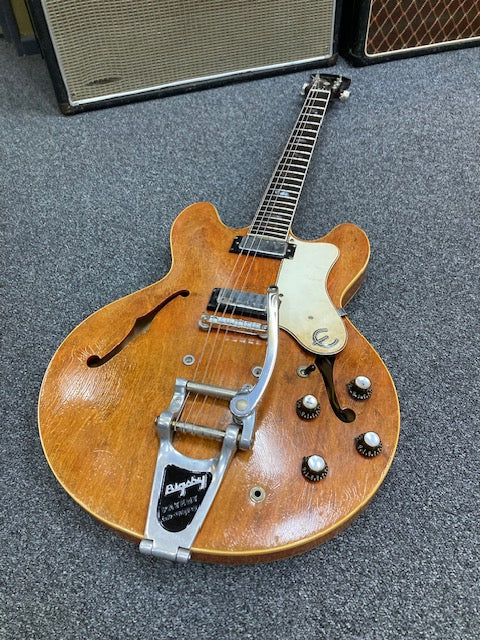 1966 Epiphone E360TD Riveria Vintage Guitar w/case (Pre-Owned)