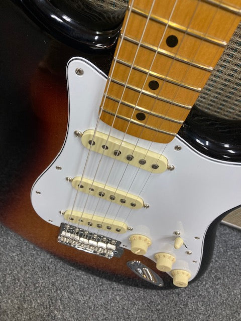Fender Jimi Hendrix Stratocaster Electric Guitar W/Case  Sunburst (Pre-Owned)