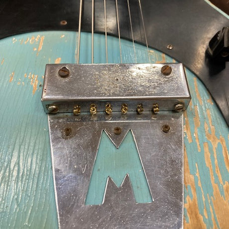 Magnatone Mark III 1956 electric guitar w/ original case