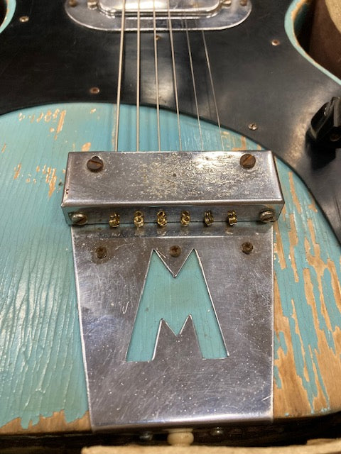 Magnatone Mark III 1956 electric guitar w/ original case