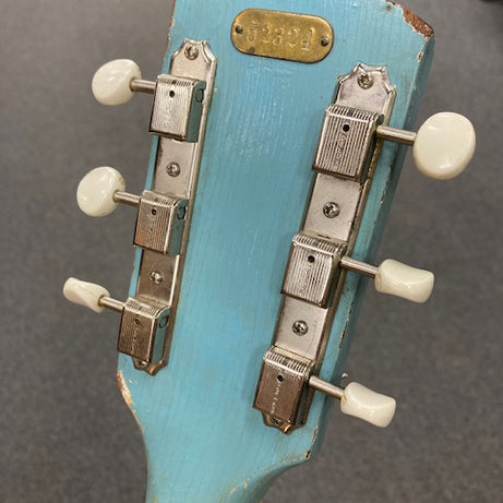 Magnatone Mark III 1956 electric guitar w/ original case