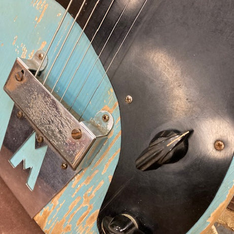 Magnatone Mark III 1956 electric guitar w/ original case