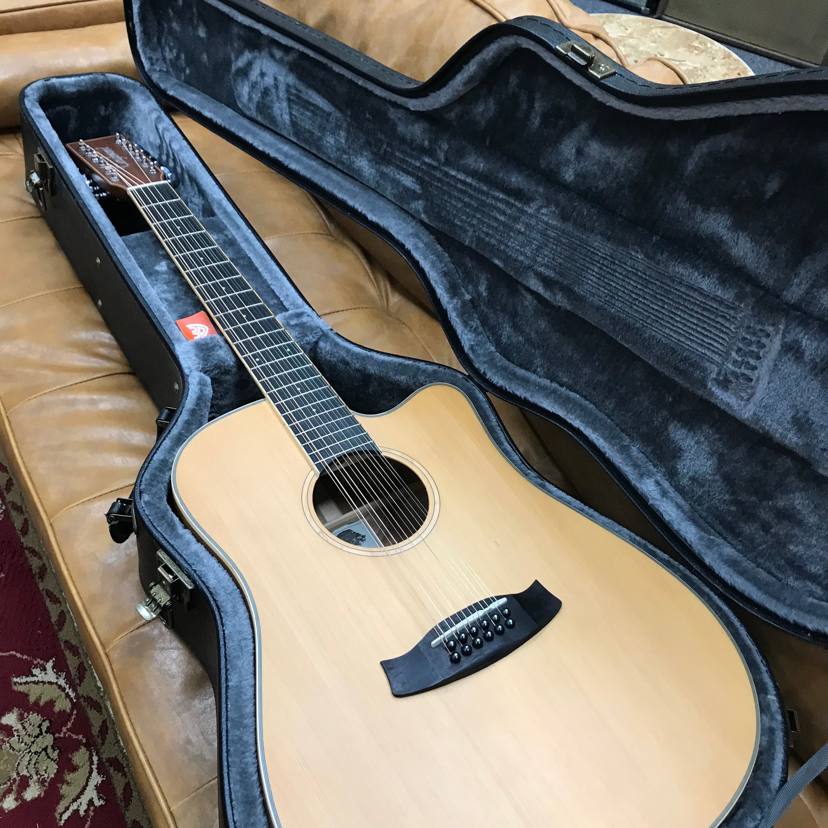 Tanglewood TW10-12 Winterleaf Dreadnought 12 String in Hardcase (Pre-Owned)