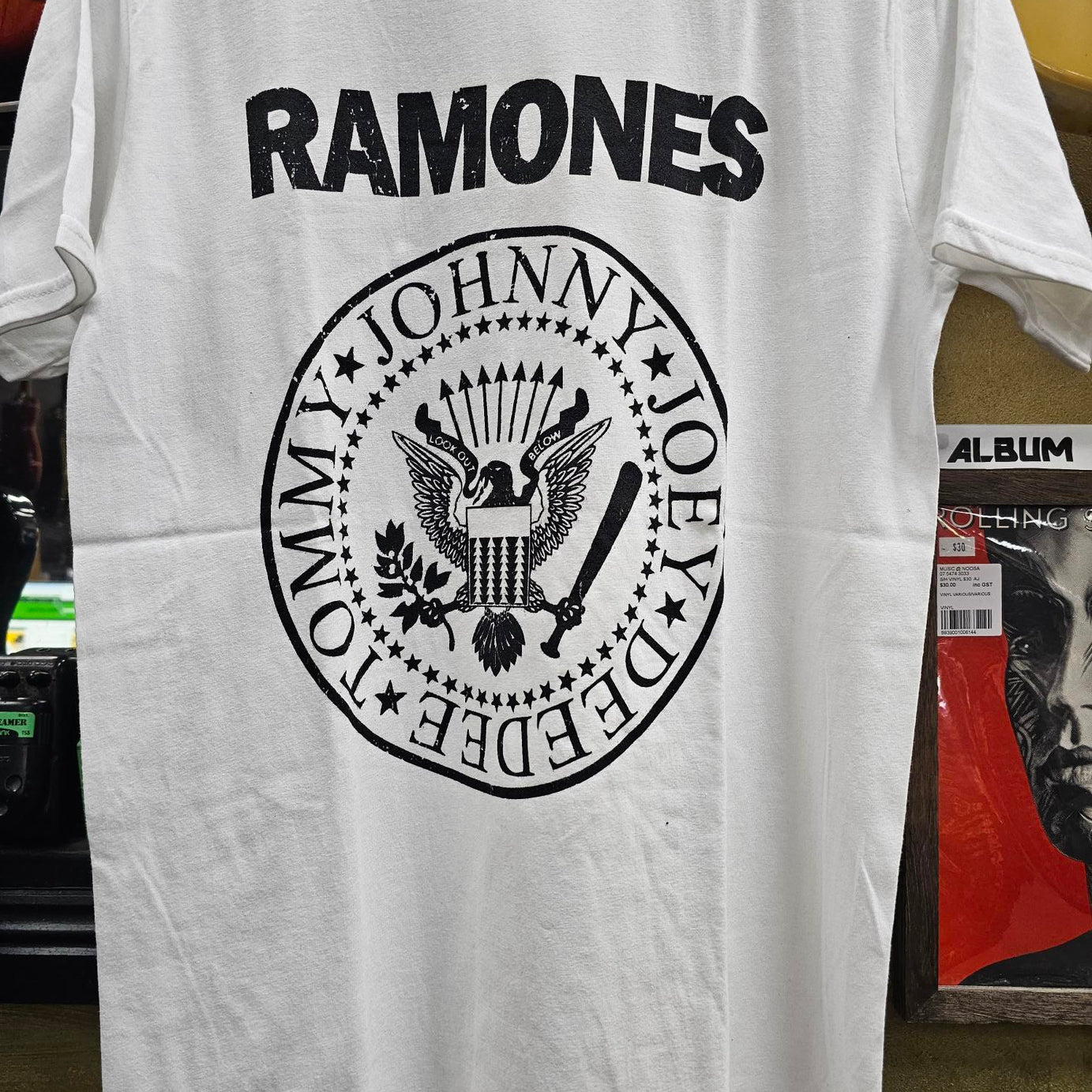 New Ramones White T-Shirt Small – Music at Noosa