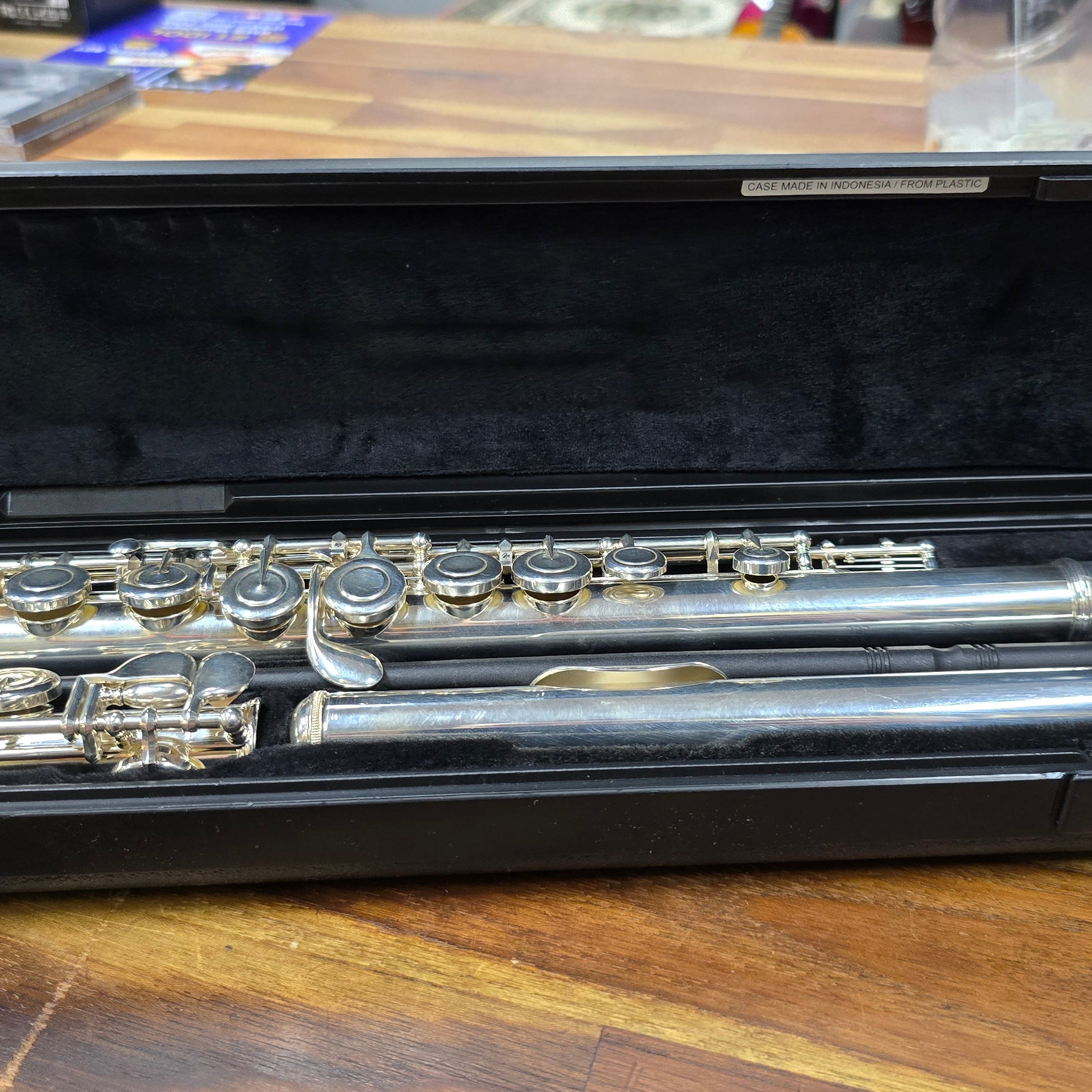 YAMAHA Student Flute YFL-212 (Pre-owned)