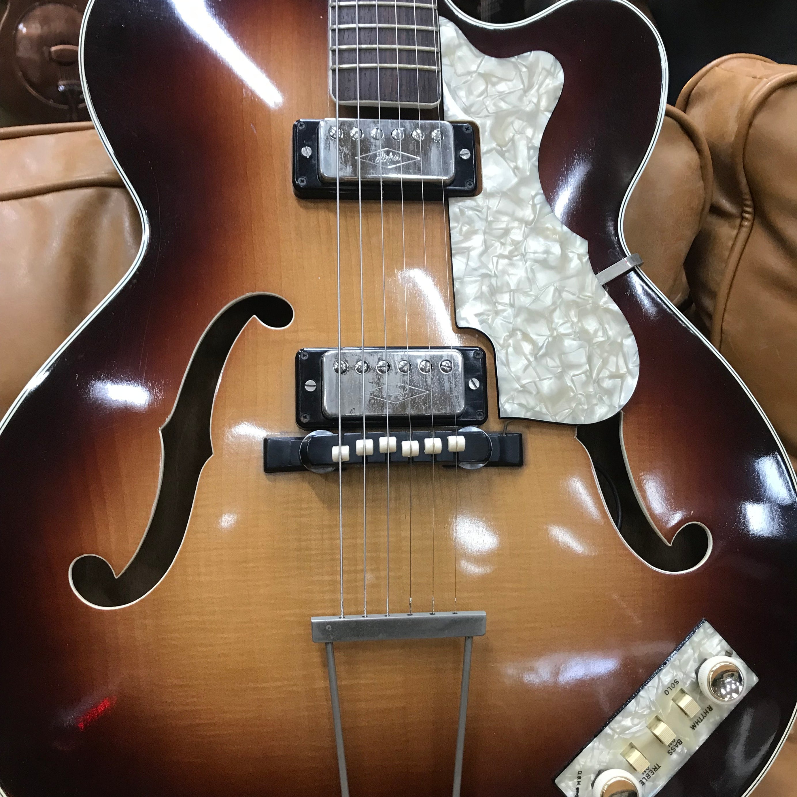 Vintage 1962 Hofner thinline Archtop 4560 (Preowned)