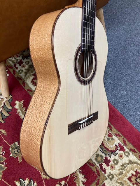 Kremona Rosa Diva All Solid Spruce / Silver Oak Classic Guitar