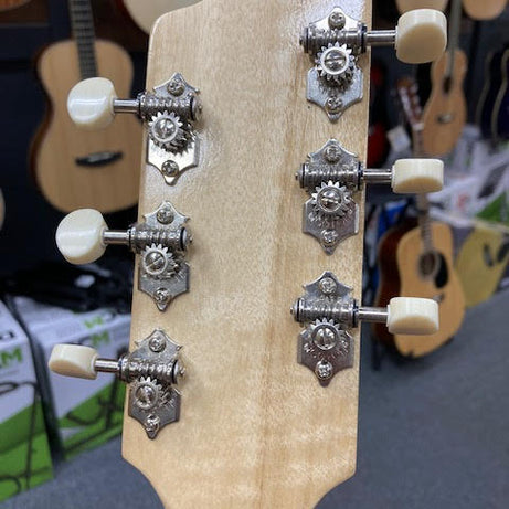 SOLD DeluxeTone Radiolette V2 custom made electric guitar