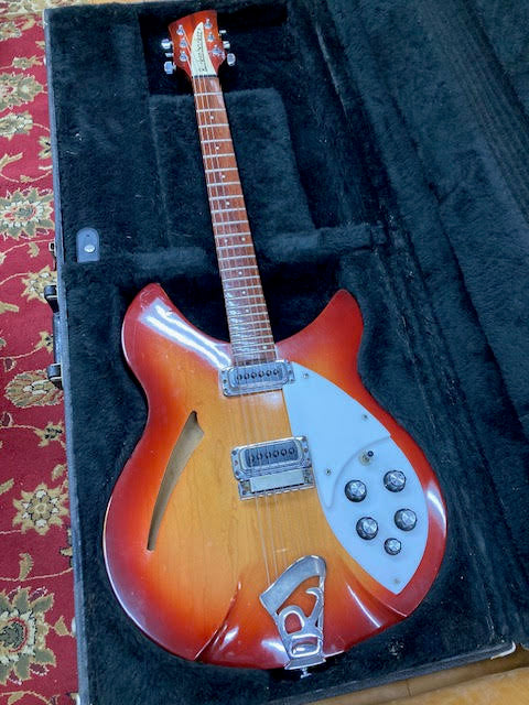 Rickenbacker 330 Fireglo 1988 electric guitar w/ case