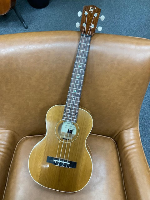 Stephen Treloar Tenor Ukulele w/Bag