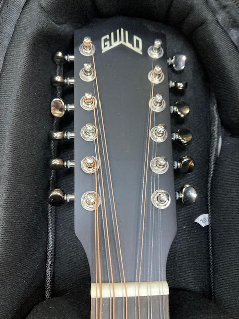 Guild F-2512E 12 string acoustic / electric guitar w/ gigbag (preowned)
