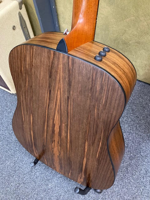 Taylor 150E 12 string guitar w/ MBT hardcase