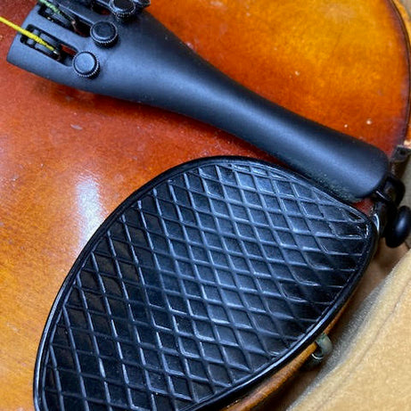 JOHN JUZEK VIOLIN 4/4 PREOWNED W/ CASE + 2 X BOWS