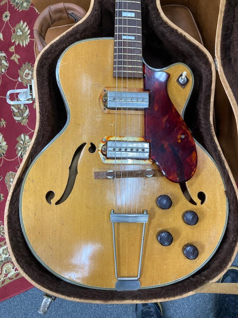 Vintage 1954 Harmony H62 Meteor Blonde w/ case