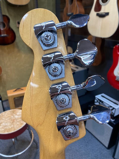 Fender Precision Elite 1983 Vintage Bass guitar w/ Vintage Fender case