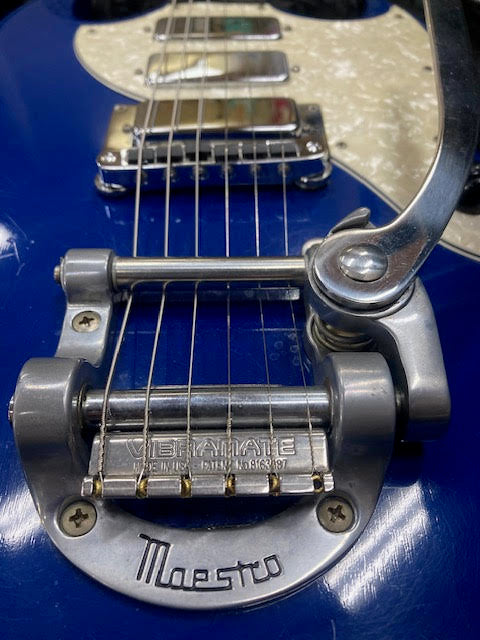 1999 USA Gibson SG Deluxe (Three Mini Humbucker) – Super Rare Blue Ice (pre-owned – in very good condition)