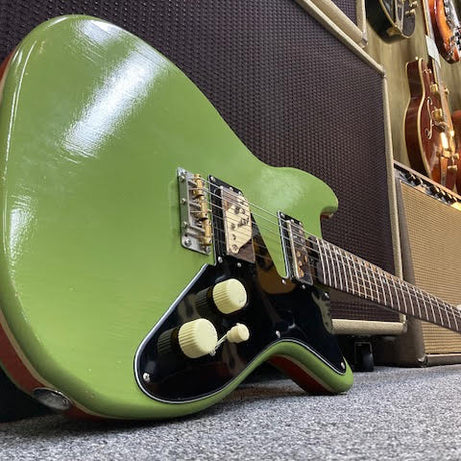 2026 DeluxeTone Cosmopolitan "Super Sonic" w/ hardcase