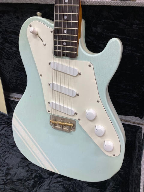 DeluxeTone Radiola Trio "Blue Bird" w/ hard case