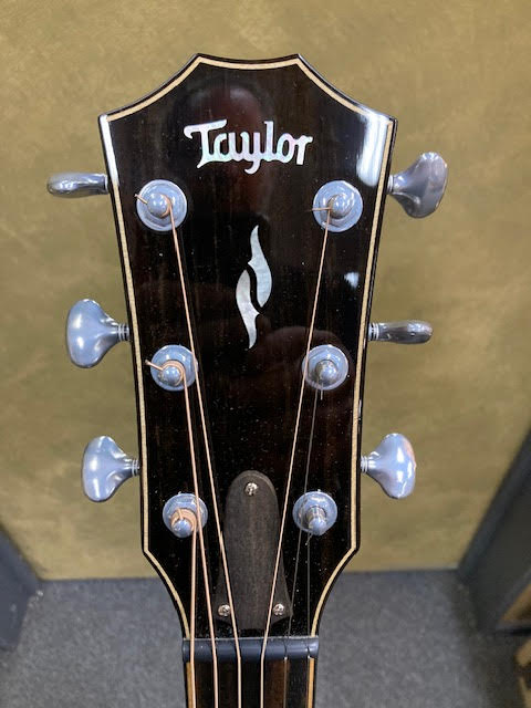 Taylor 814CE DLX acoustic electric guitar (preowned)