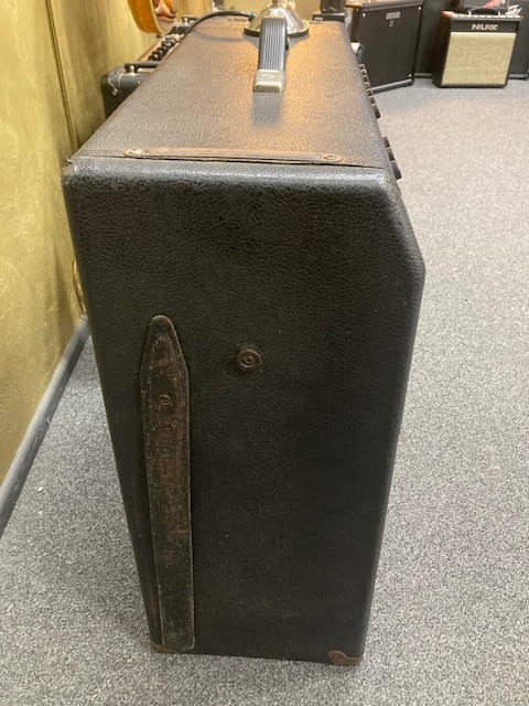 Vintage 1969 Fender Super Reverb Drip-Edge Silverface amplifier