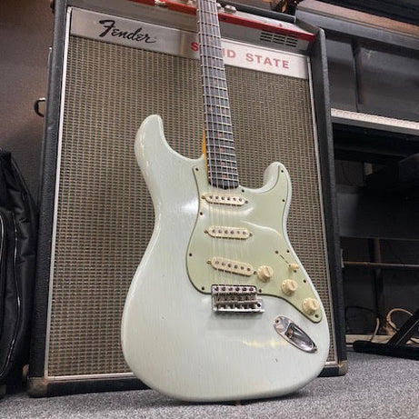 SOLD - Fender Customshop Stratocaster 1960 Journeyman Sonic Blue w/hardcase