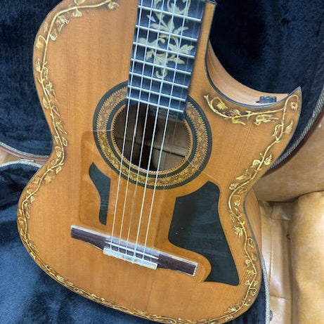 Rare Vintage Arturo Valdez flamenco guitar