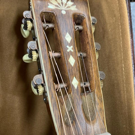 Washburn 125th anniversary limited edition parlour guitar w/ case