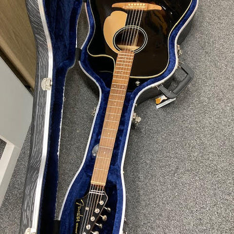 Fender Redondo Acoustic/electric guitar black w/ hardcase (preowned)