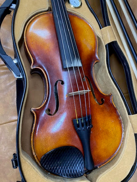 JOHN JUZEK VIOLIN 4/4 PREOWNED W/ CASE + 2 X BOWS