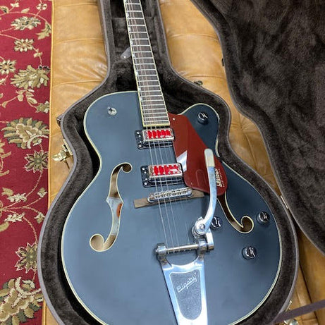 G5410T Gretsch Electromatic “Rat Rod” Hollow Body Single-Cut, Bigsby, Rosewood Fingerboard, Matte Black (preowned) w/ hardcase