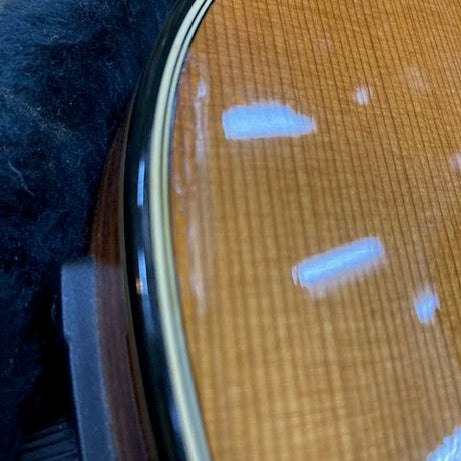 Taylor 710CE 1999 acoustic/electric guitar w/ case