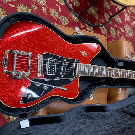 Duesenberg Paloma Red Sparkle electric guitar w/ case (preowned)