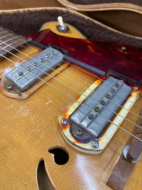 Vintage 1954 Harmony H62 Meteor Blonde w/ case
